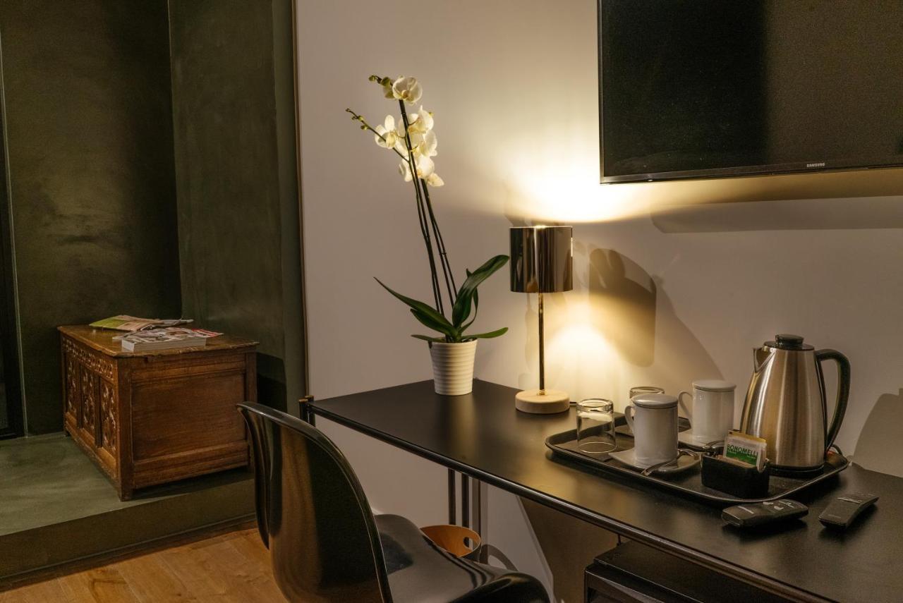 Artemisia Domus - Centro Storico Guest house